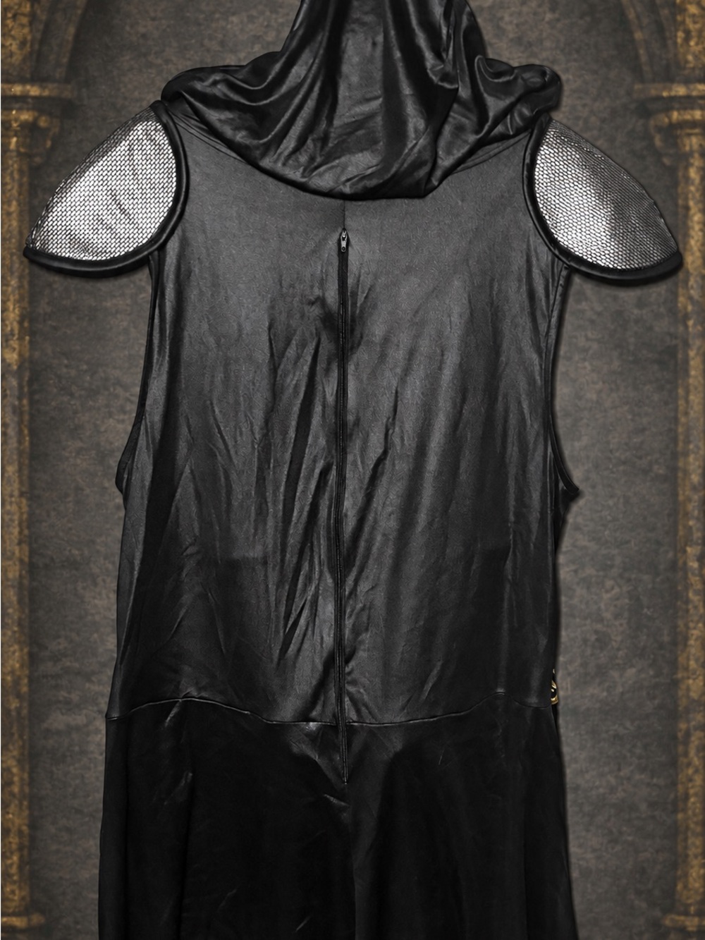 Dreamgirl Deadly Warrior Plus 3X/4X Medieval Hooded Costume - Picture 4 of 10